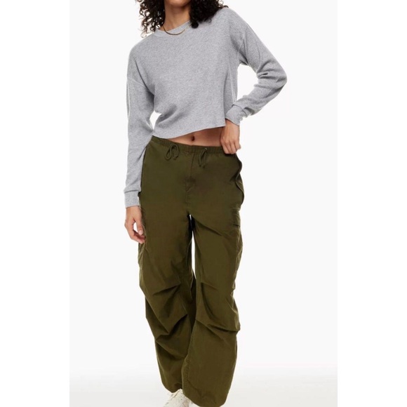 Aritzia Top - Picture 1 of 4